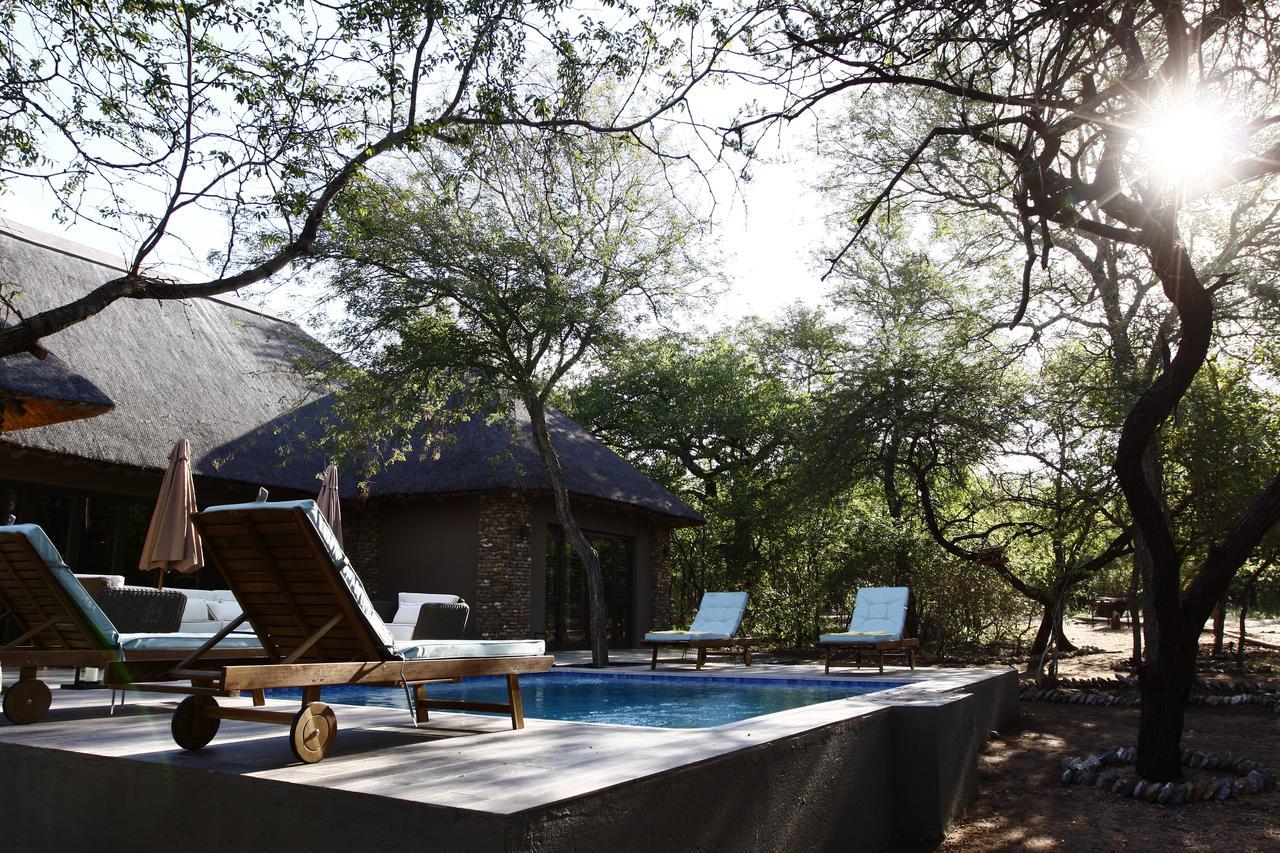 Luvivane Luxury Villa & Cottage Marloth Park Exterior photo